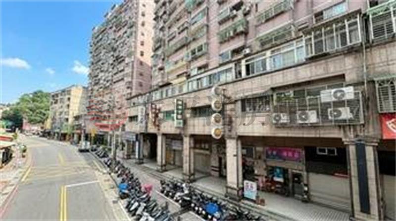地球村正一房一廳