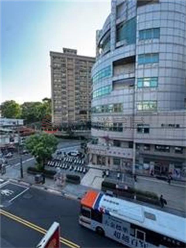 [專]環球全新美妝套房