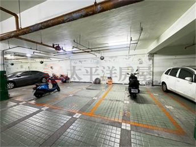 [專]台南車站稀有國宅一樓+車位