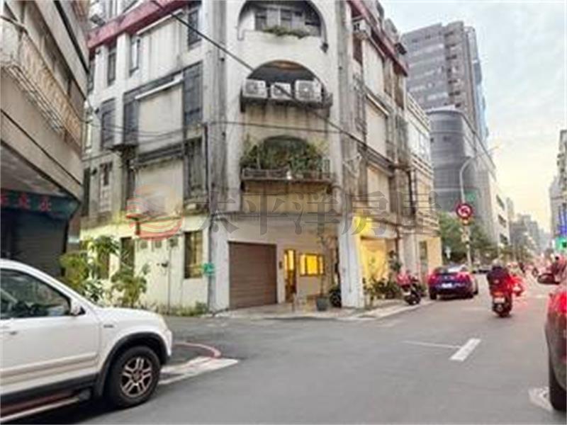 北車京站華陰街方便停車一樓