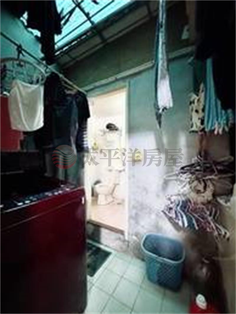 景平站好停車一樓