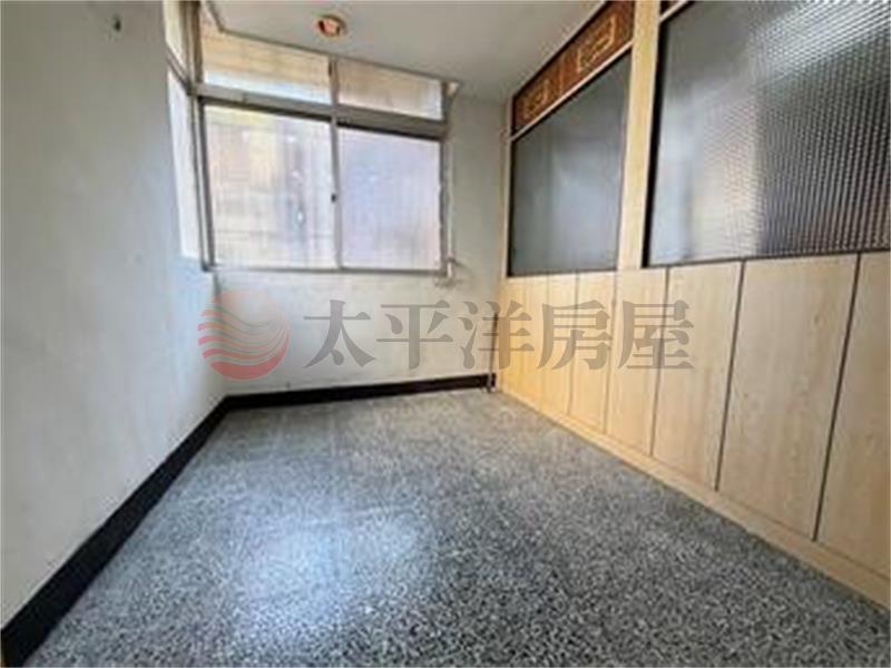 景安捷運成家三房