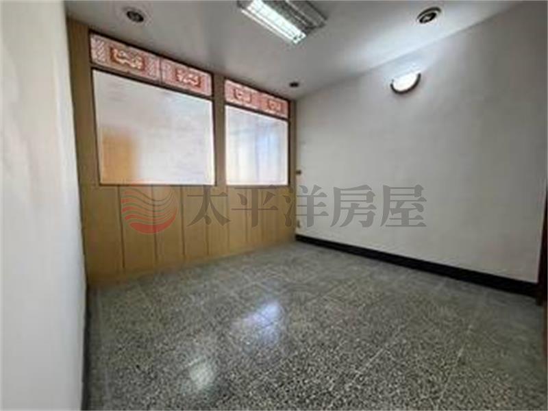 景安捷運成家三房