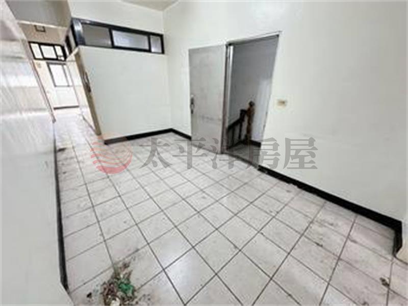 三重國小稀有四層透天