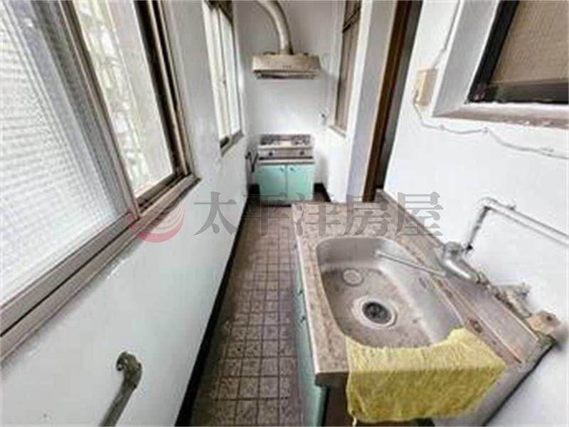 三重國小稀有四層透天